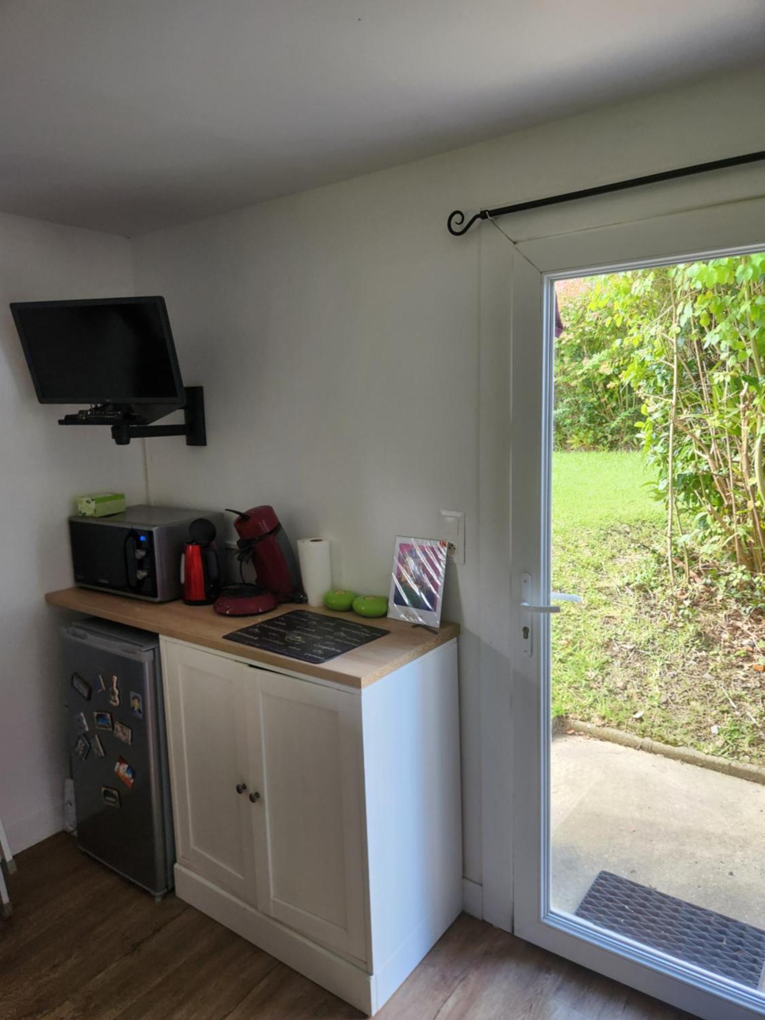 Studio Sur Les Fleuristes Cambo-les-Bains Exterior foto